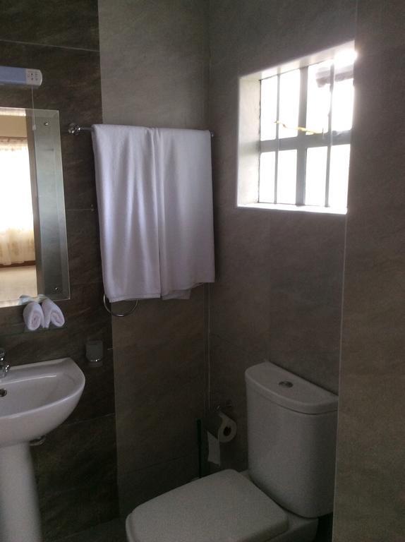 Brownie'S Guesthouse Lake Elementaita Bilik gambar